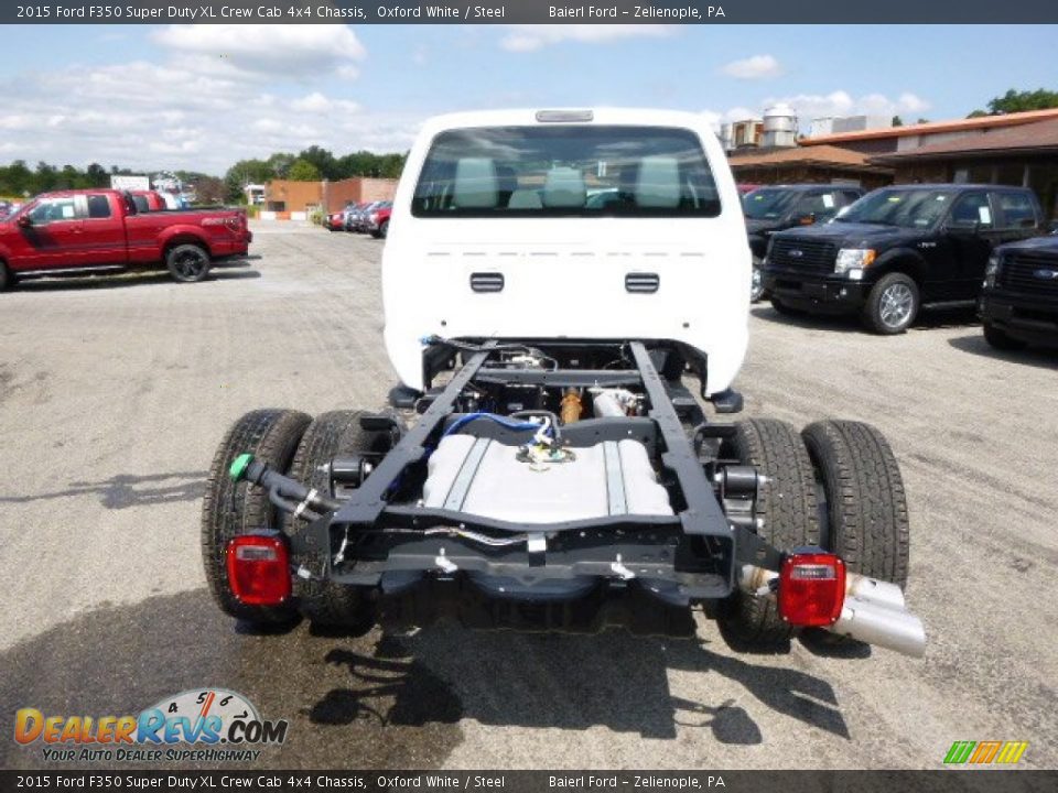 2015 Ford F350 Super Duty XL Crew Cab 4x4 Chassis Oxford White / Steel Photo #7
