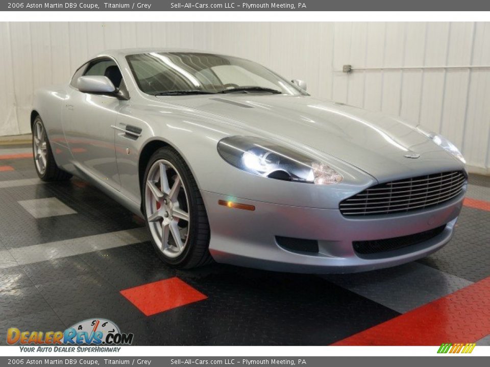 Front 3/4 View of 2006 Aston Martin DB9 Coupe Photo #5