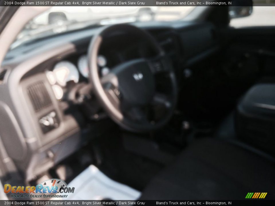 2004 Dodge Ram 1500 ST Regular Cab 4x4 Bright Silver Metallic / Dark Slate Gray Photo #12