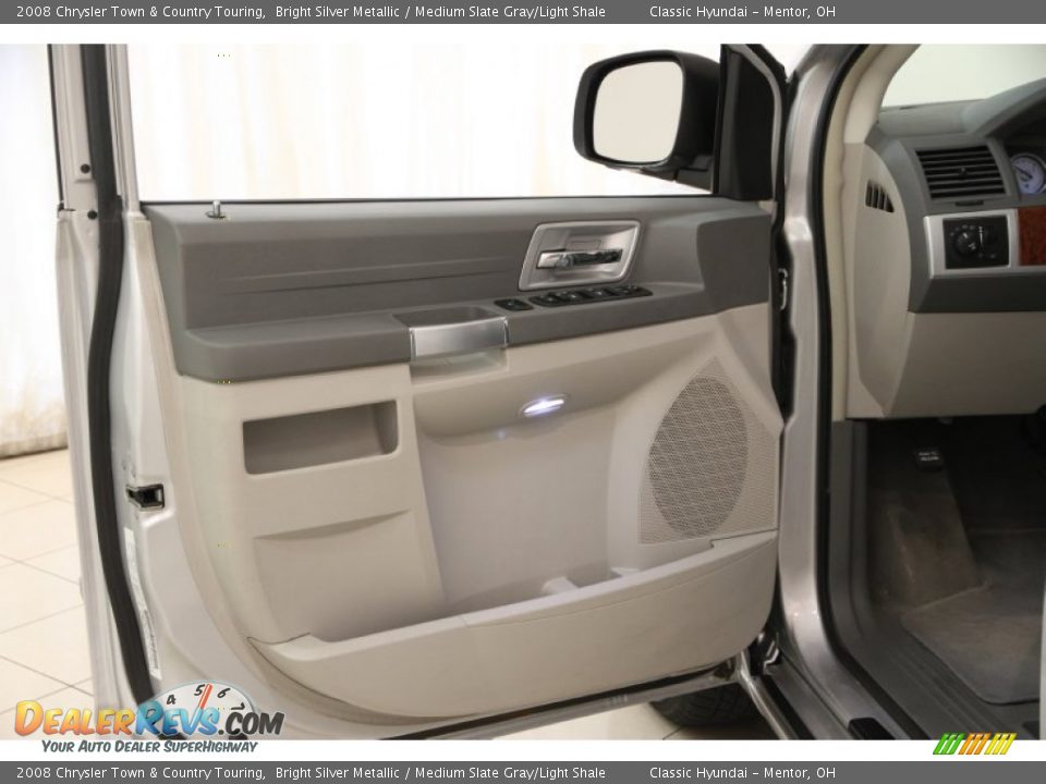 2008 Chrysler Town & Country Touring Bright Silver Metallic / Medium Slate Gray/Light Shale Photo #5