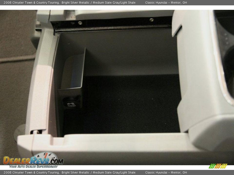 2008 Chrysler Town & Country Touring Bright Silver Metallic / Medium Slate Gray/Light Shale Photo #25