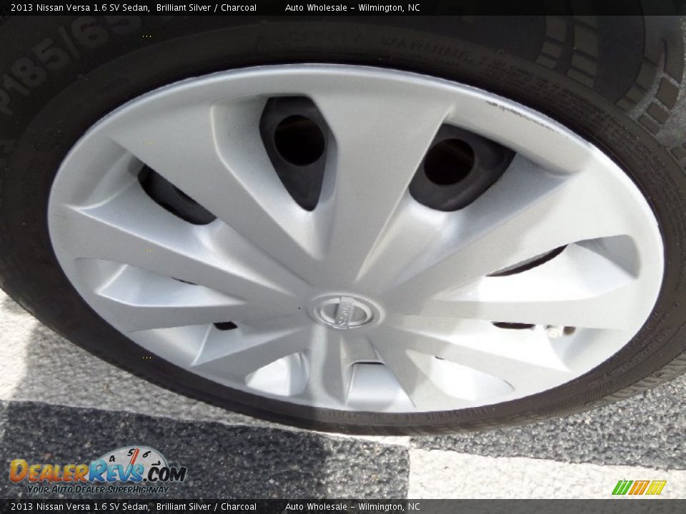 2013 Nissan Versa 1.6 SV Sedan Brilliant Silver / Charcoal Photo #7