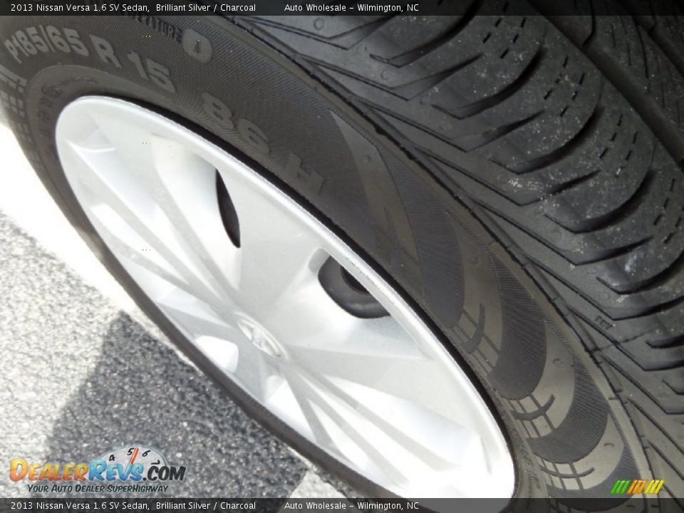 2013 Nissan Versa 1.6 SV Sedan Brilliant Silver / Charcoal Photo #8