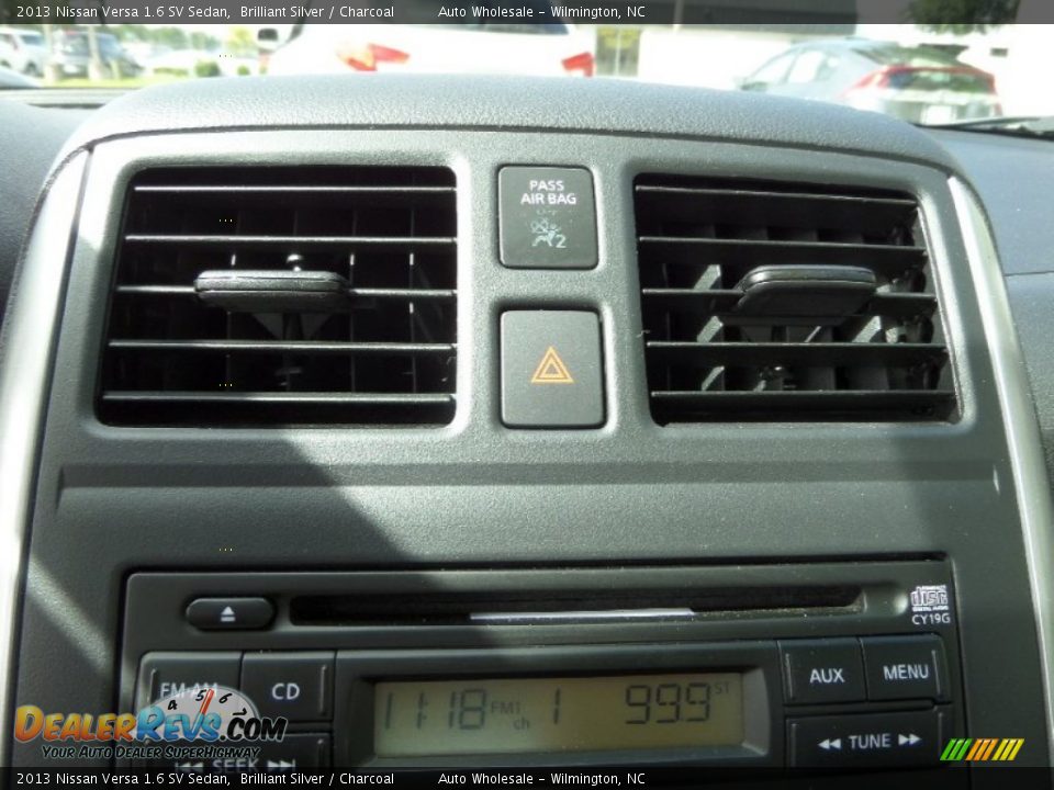 2013 Nissan Versa 1.6 SV Sedan Brilliant Silver / Charcoal Photo #17