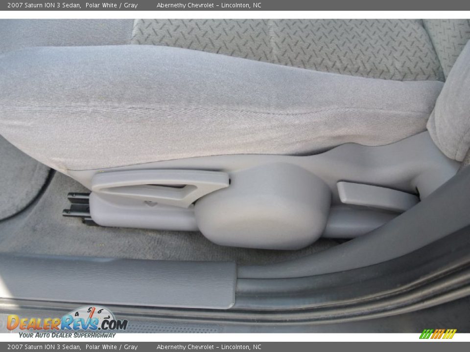 2007 Saturn ION 3 Sedan Polar White / Gray Photo #9
