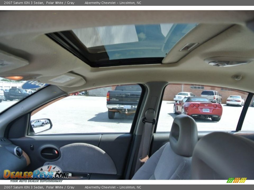 2007 Saturn ION 3 Sedan Polar White / Gray Photo #12