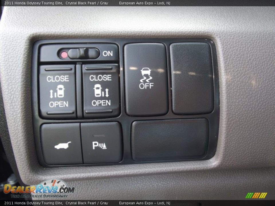 2011 Honda Odyssey Touring Elite Crystal Black Pearl / Gray Photo #26