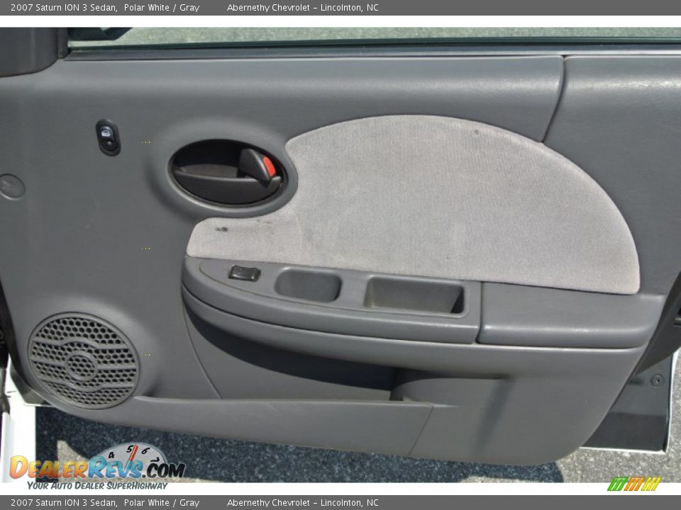 2007 Saturn ION 3 Sedan Polar White / Gray Photo #21