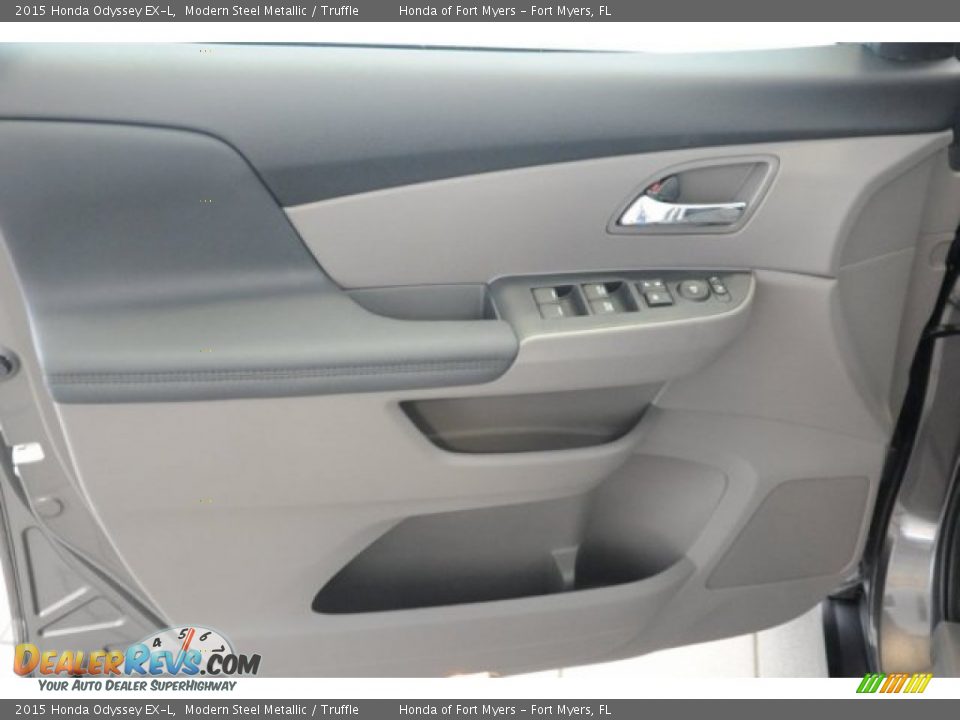 2015 Honda Odyssey EX-L Modern Steel Metallic / Truffle Photo #8