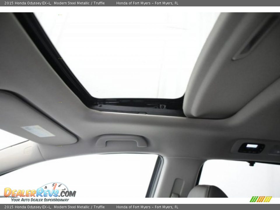 2015 Honda Odyssey EX-L Modern Steel Metallic / Truffle Photo #11