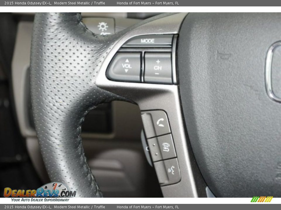 2015 Honda Odyssey EX-L Modern Steel Metallic / Truffle Photo #18