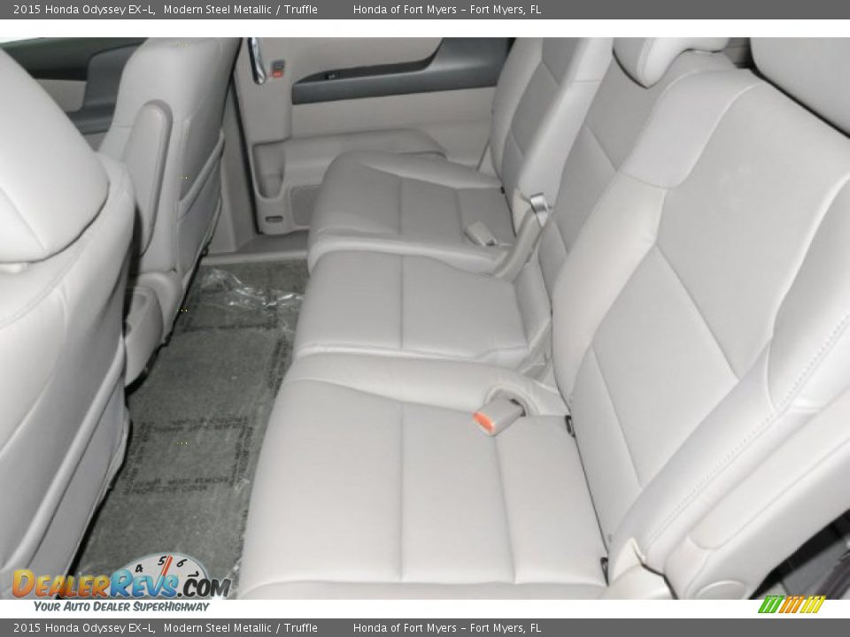 2015 Honda Odyssey EX-L Modern Steel Metallic / Truffle Photo #20