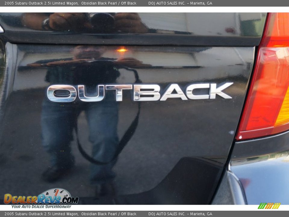 2005 Subaru Outback 2.5i Limited Wagon Obsidian Black Pearl / Off Black Photo #23