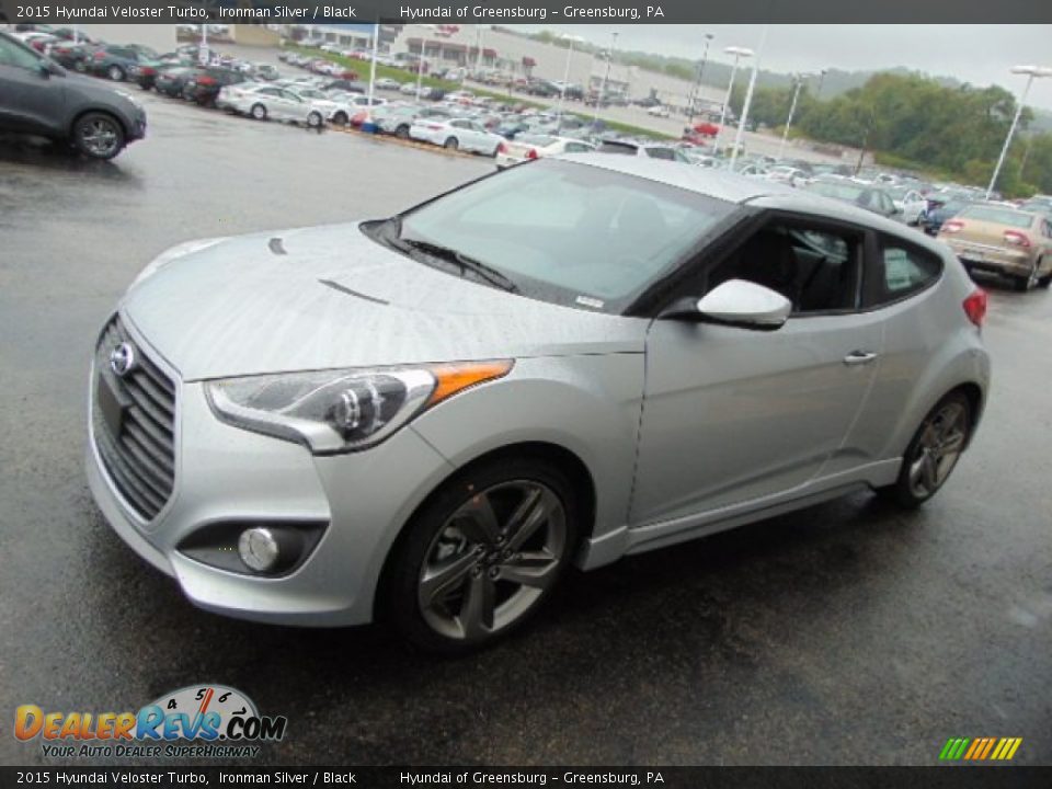 Front 3/4 View of 2015 Hyundai Veloster Turbo Photo #5