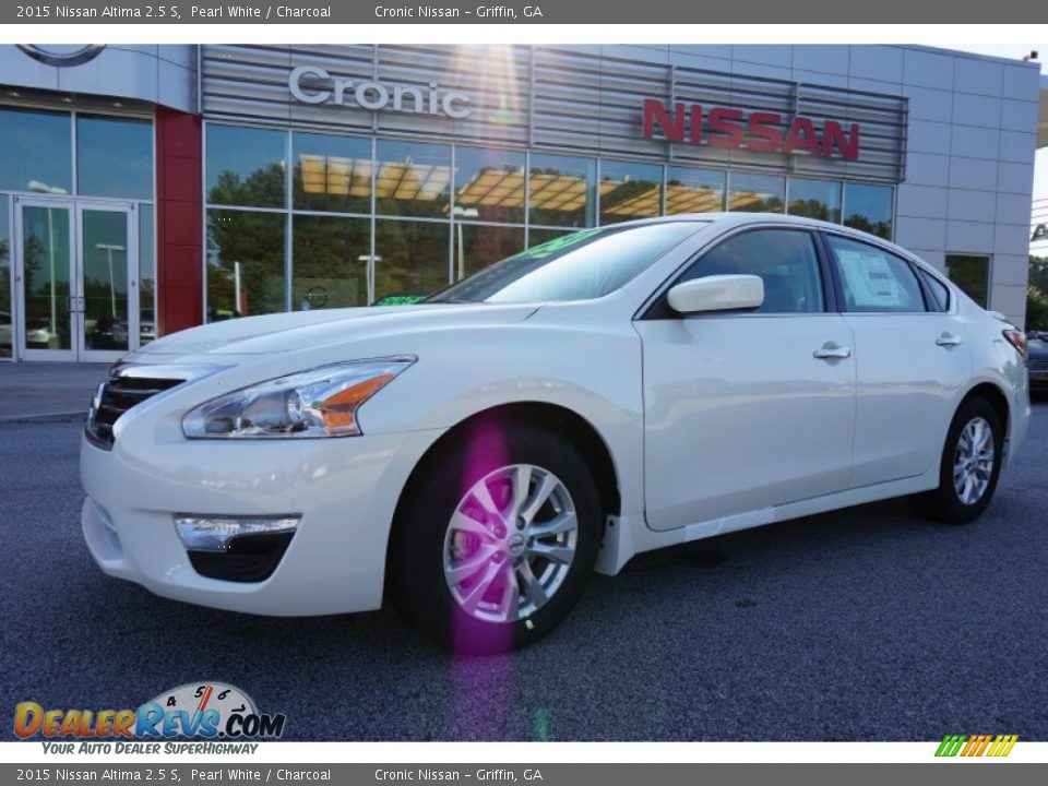 2015 Nissan Altima 2.5 S Pearl White / Charcoal Photo #1