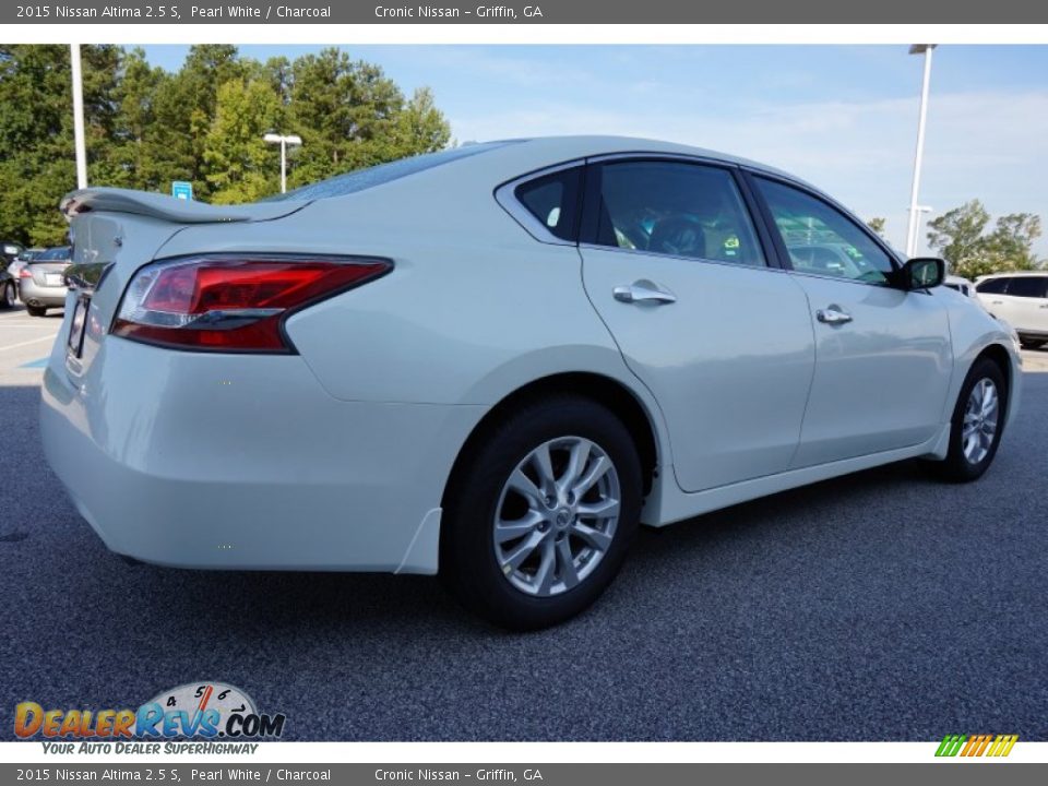 2015 Nissan Altima 2.5 S Pearl White / Charcoal Photo #5