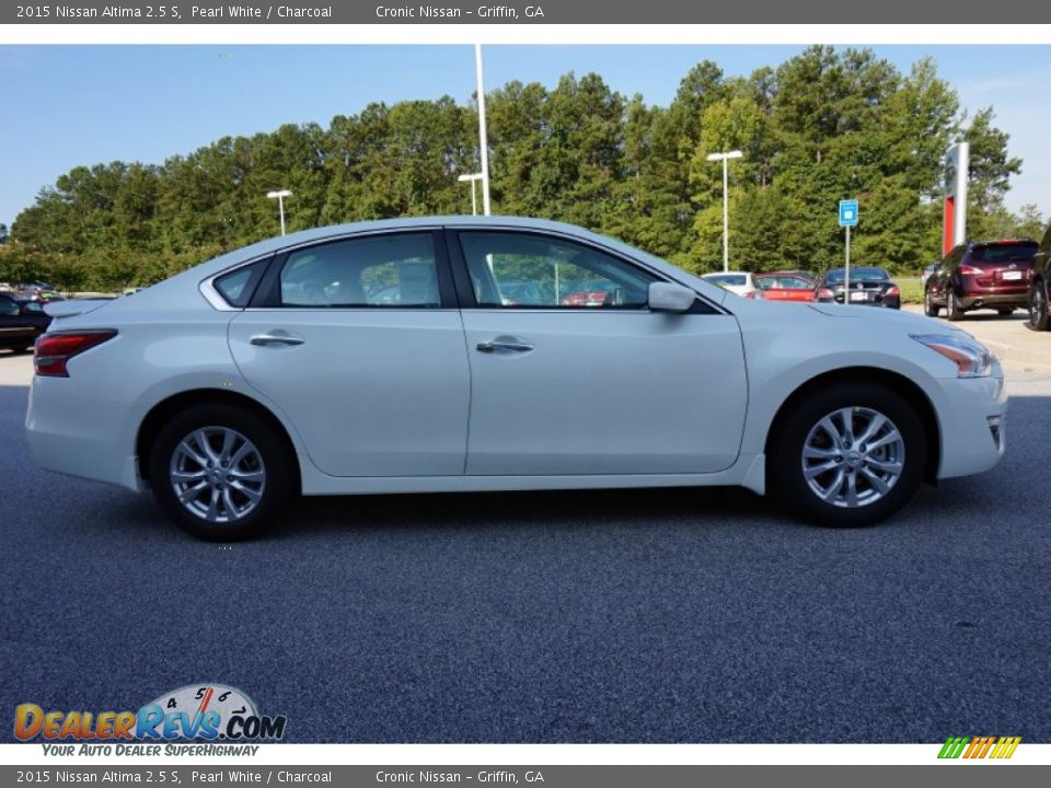 2015 Nissan Altima 2.5 S Pearl White / Charcoal Photo #6