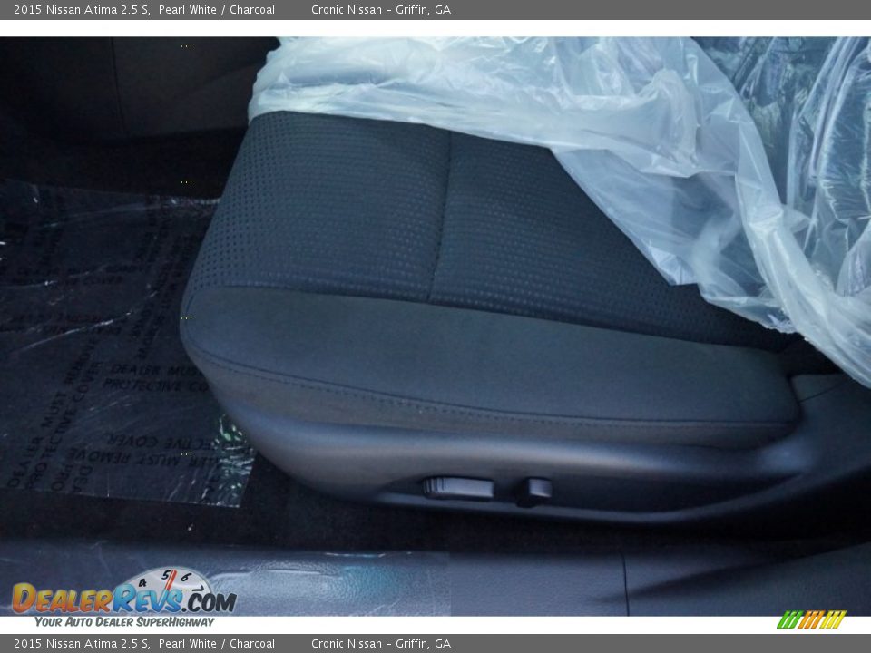 2015 Nissan Altima 2.5 S Pearl White / Charcoal Photo #9