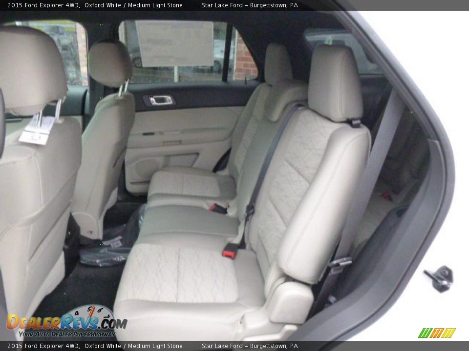 2015 Ford Explorer 4WD Oxford White / Medium Light Stone Photo #12
