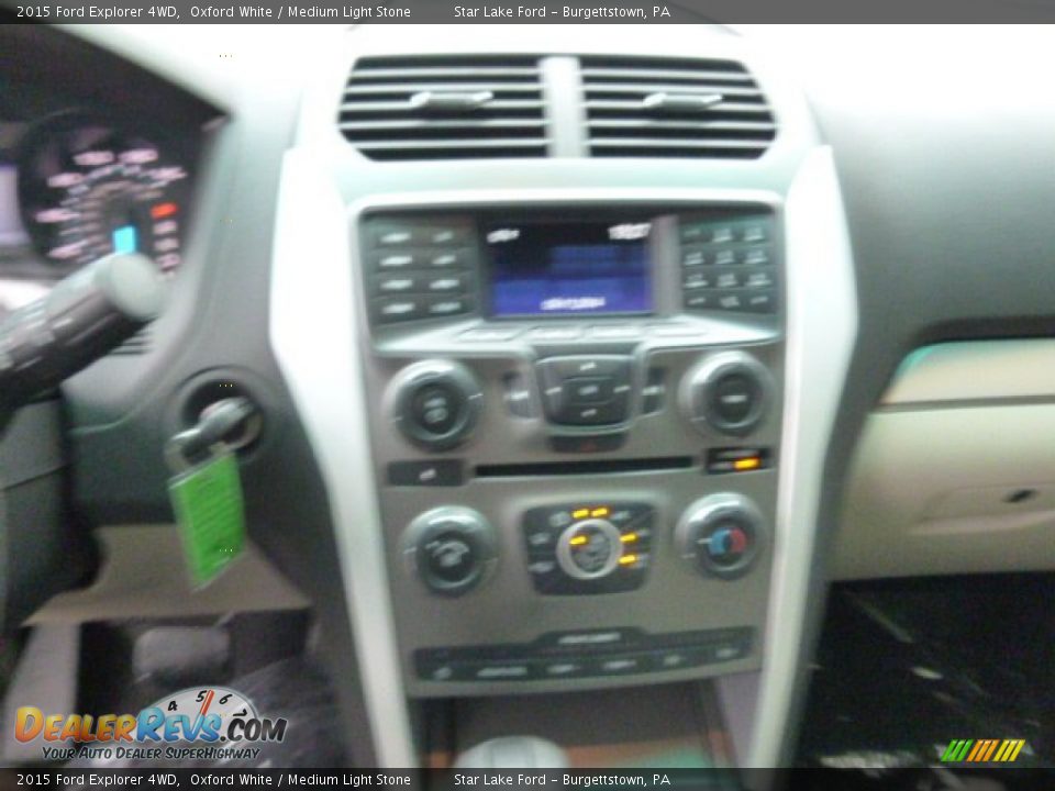 2015 Ford Explorer 4WD Oxford White / Medium Light Stone Photo #16