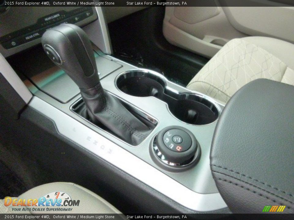 2015 Ford Explorer 4WD Oxford White / Medium Light Stone Photo #17