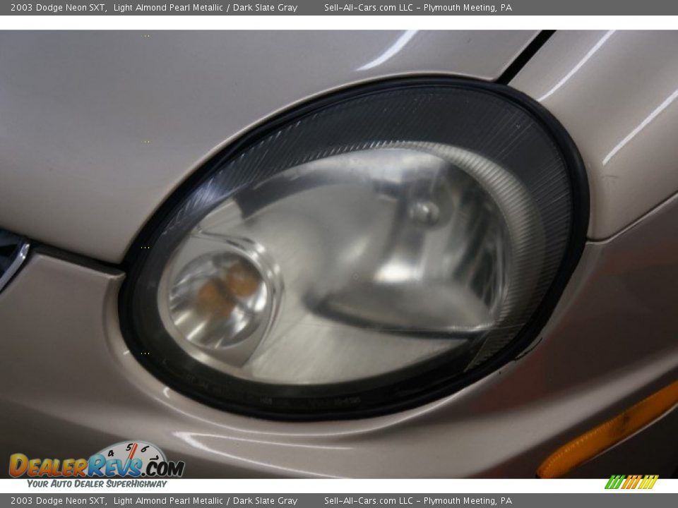 2003 Dodge Neon SXT Light Almond Pearl Metallic / Dark Slate Gray Photo #34