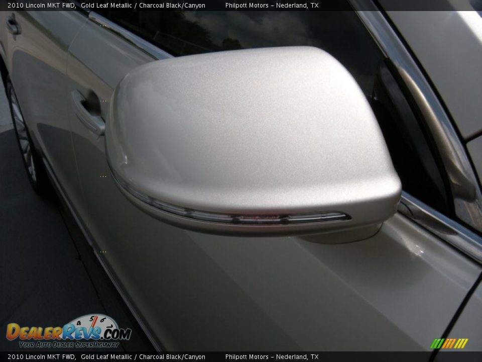 2010 Lincoln MKT FWD Gold Leaf Metallic / Charcoal Black/Canyon Photo #25