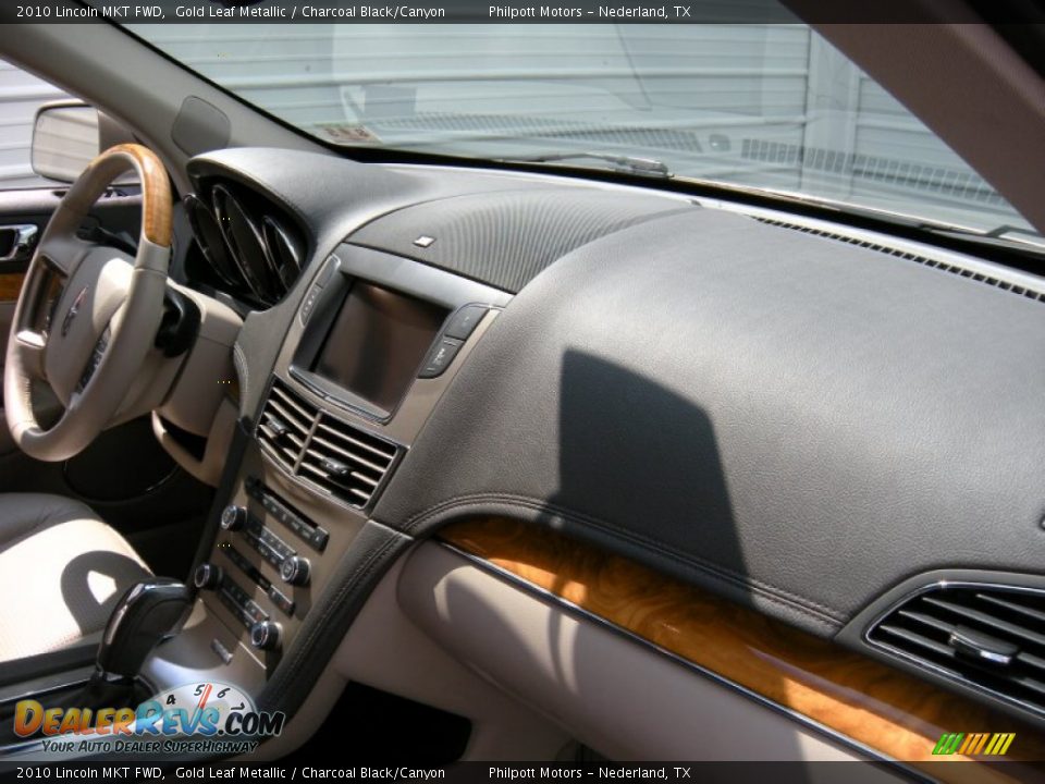 2010 Lincoln MKT FWD Gold Leaf Metallic / Charcoal Black/Canyon Photo #27