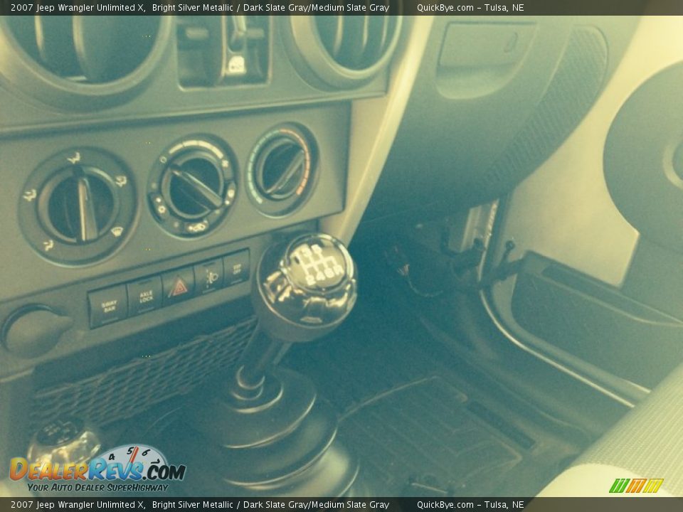 2007 Jeep Wrangler Unlimited X Bright Silver Metallic / Dark Slate Gray/Medium Slate Gray Photo #10