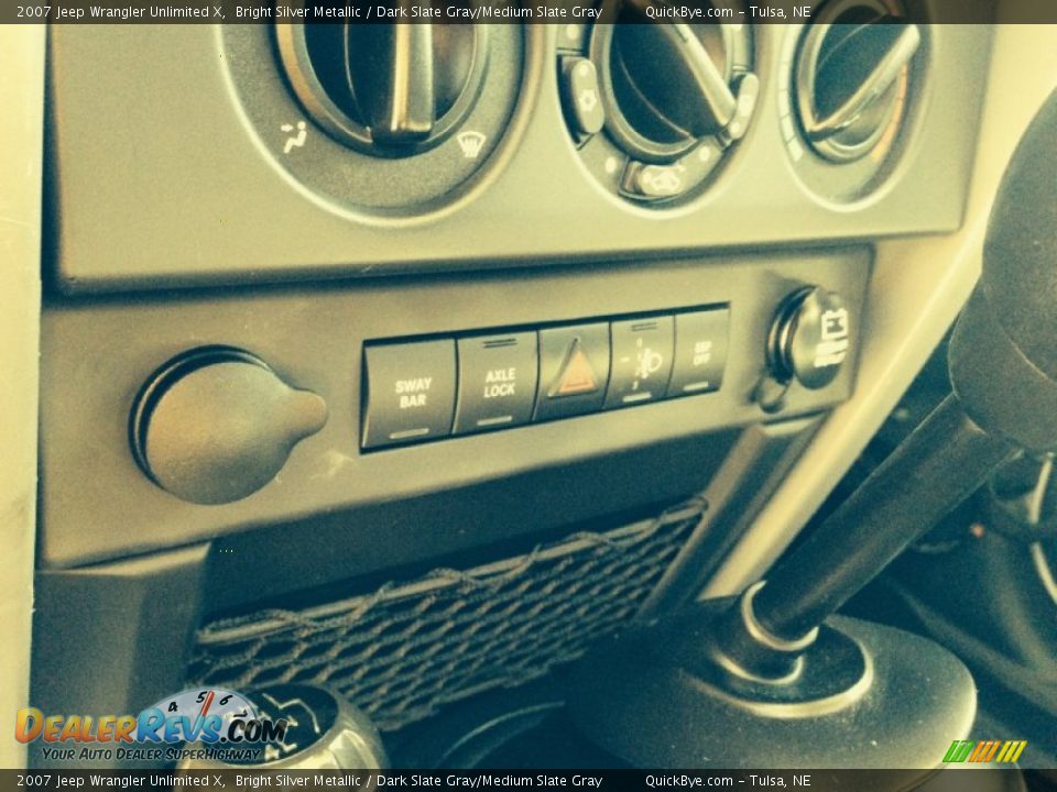 2007 Jeep Wrangler Unlimited X Bright Silver Metallic / Dark Slate Gray/Medium Slate Gray Photo #11