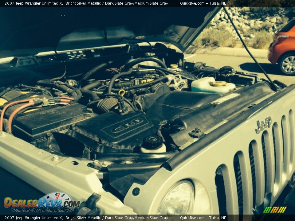 2007 Jeep Wrangler Unlimited X Bright Silver Metallic / Dark Slate Gray/Medium Slate Gray Photo #17