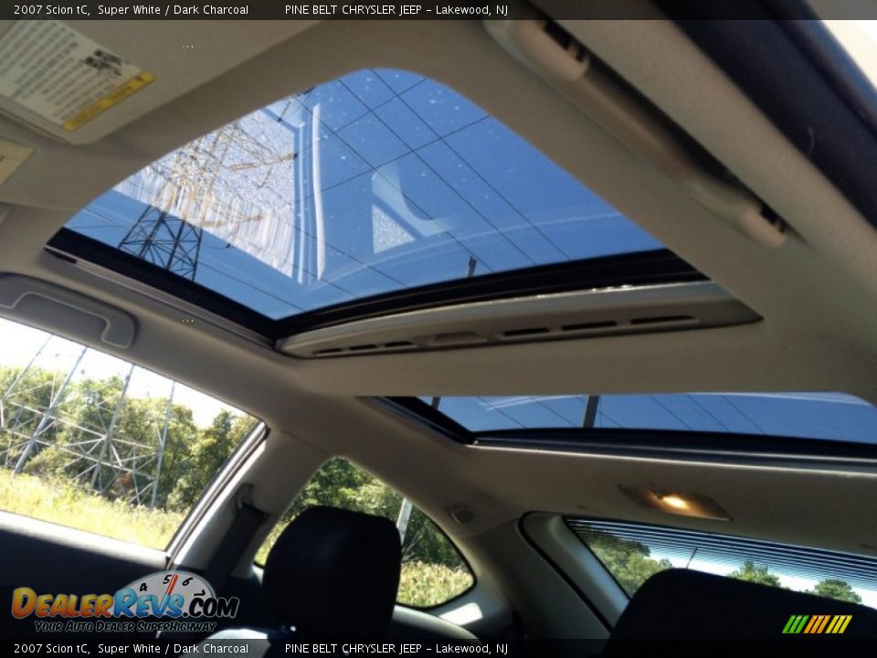 2007 Scion tC Super White / Dark Charcoal Photo #17