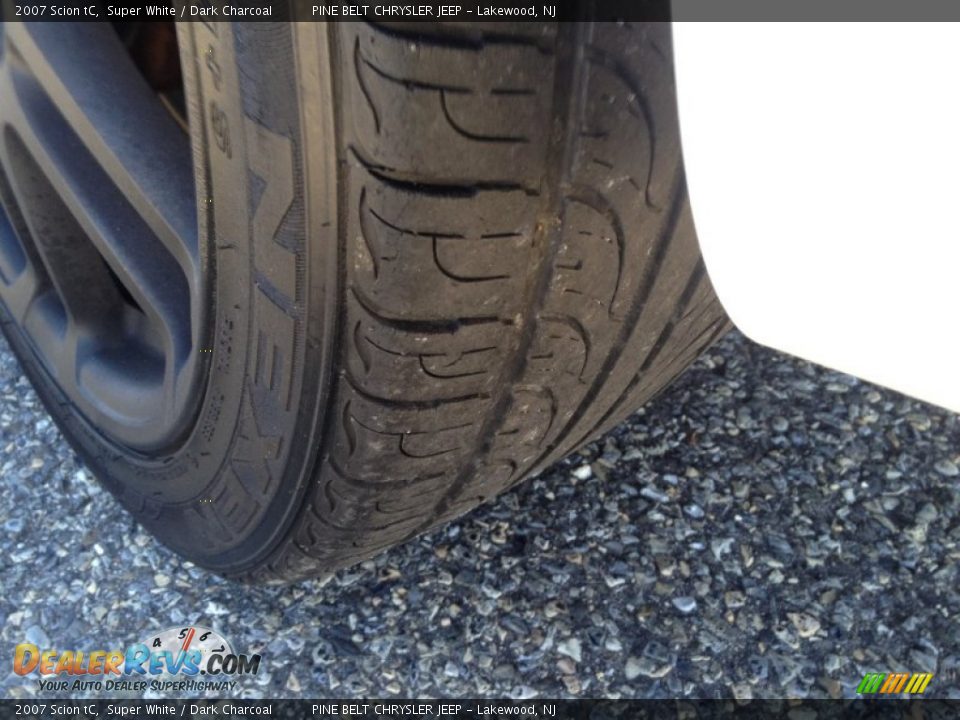 2007 Scion tC Super White / Dark Charcoal Photo #22