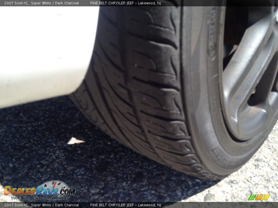 2007 Scion tC Super White / Dark Charcoal Photo #23
