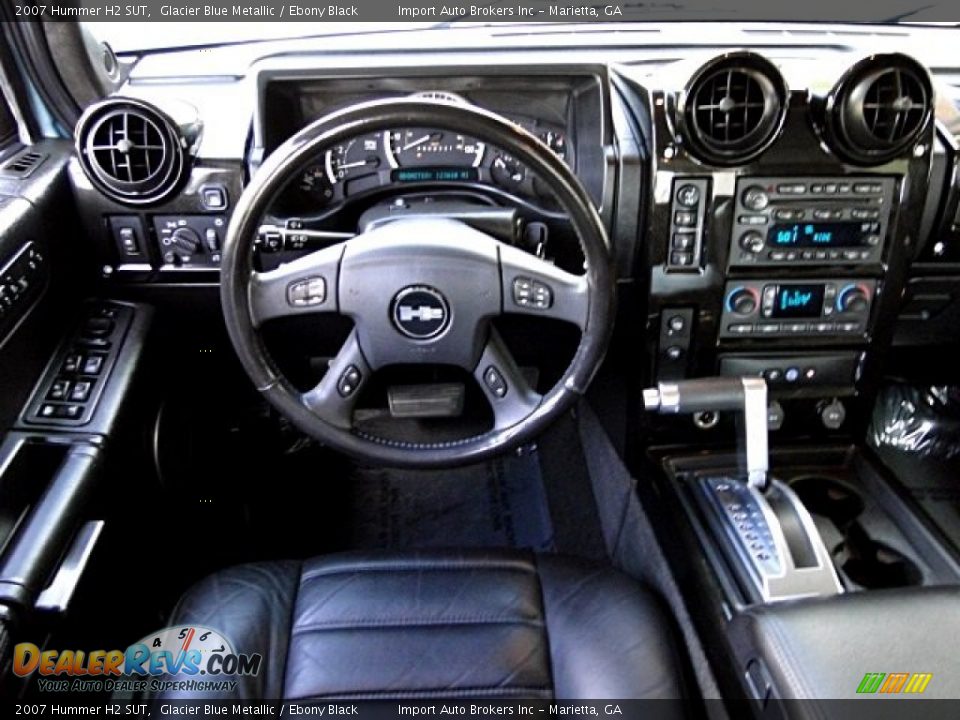 Dashboard of 2007 Hummer H2 SUT Photo #10