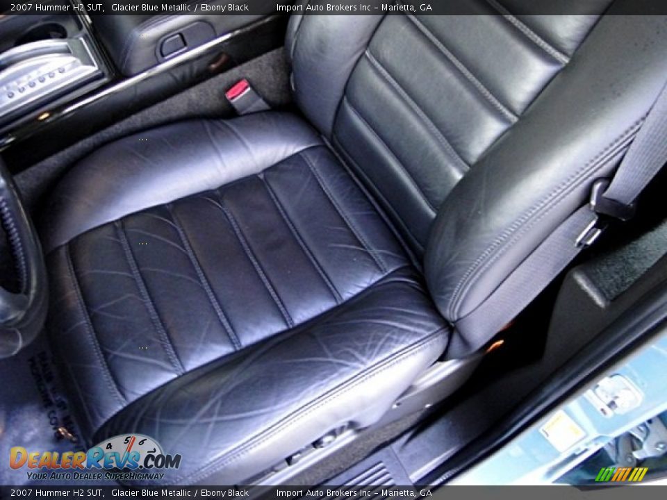 Front Seat of 2007 Hummer H2 SUT Photo #11