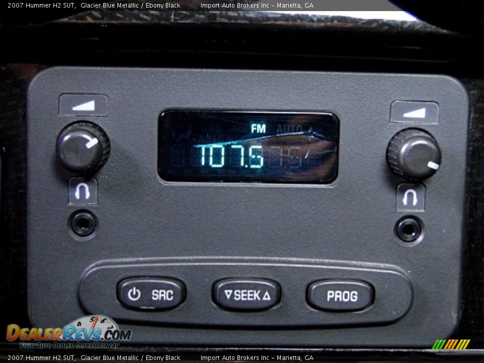 Controls of 2007 Hummer H2 SUT Photo #18