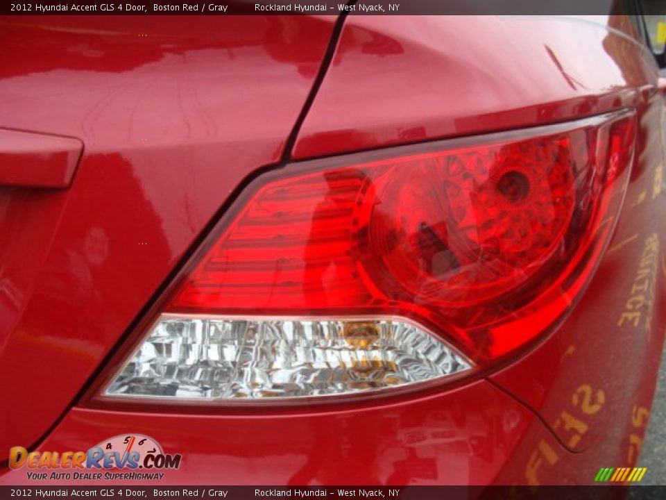 2012 Hyundai Accent GLS 4 Door Boston Red / Gray Photo #22