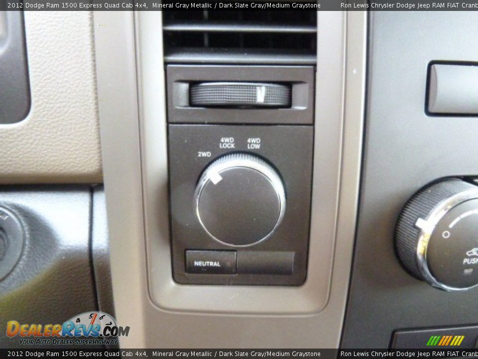 2012 Dodge Ram 1500 Express Quad Cab 4x4 Mineral Gray Metallic / Dark Slate Gray/Medium Graystone Photo #17