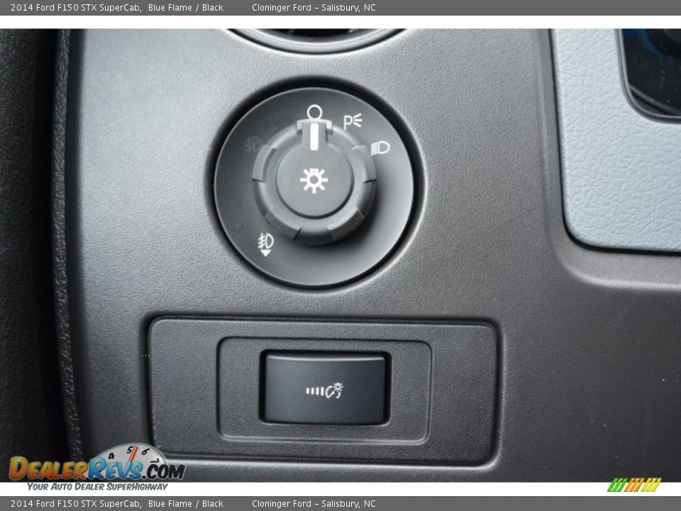 Controls of 2014 Ford F150 STX SuperCab Photo #15