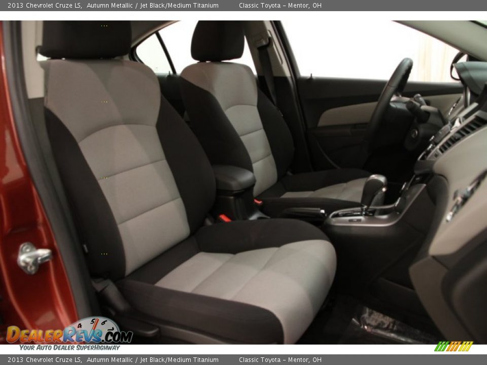 Front Seat of 2013 Chevrolet Cruze LS Photo #11