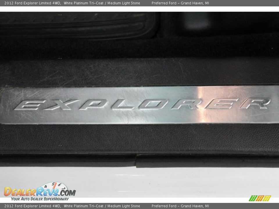 2012 Ford Explorer Limited 4WD White Platinum Tri-Coat / Medium Light Stone Photo #17