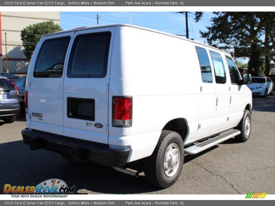 2013 Ford E Series Van E250 Cargo Oxford White / Medium Flint Photo #3