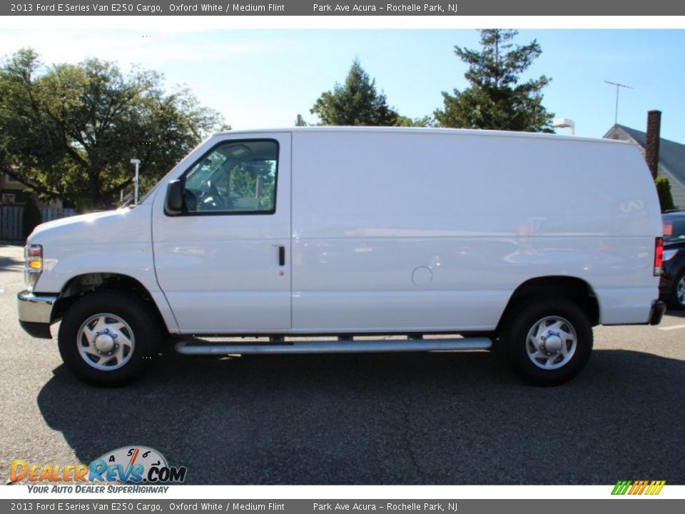 2013 Ford E Series Van E250 Cargo Oxford White / Medium Flint Photo #6