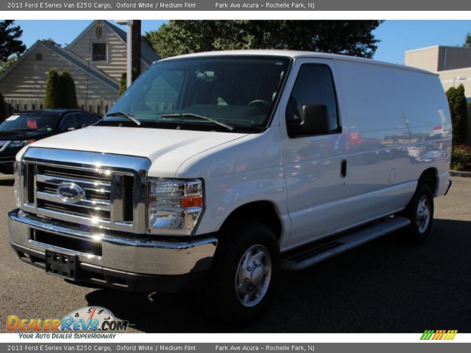 2013 Ford E Series Van E250 Cargo Oxford White / Medium Flint Photo #7