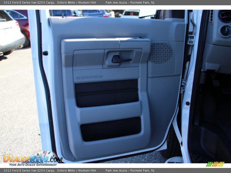 2013 Ford E Series Van E250 Cargo Oxford White / Medium Flint Photo #9