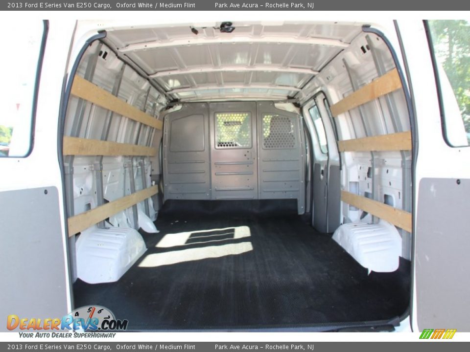 2013 Ford E Series Van E250 Cargo Oxford White / Medium Flint Photo #20