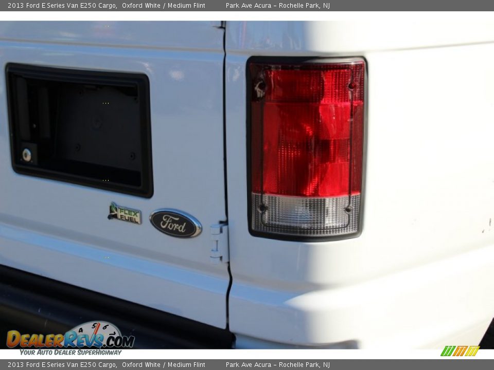 2013 Ford E Series Van E250 Cargo Oxford White / Medium Flint Photo #21