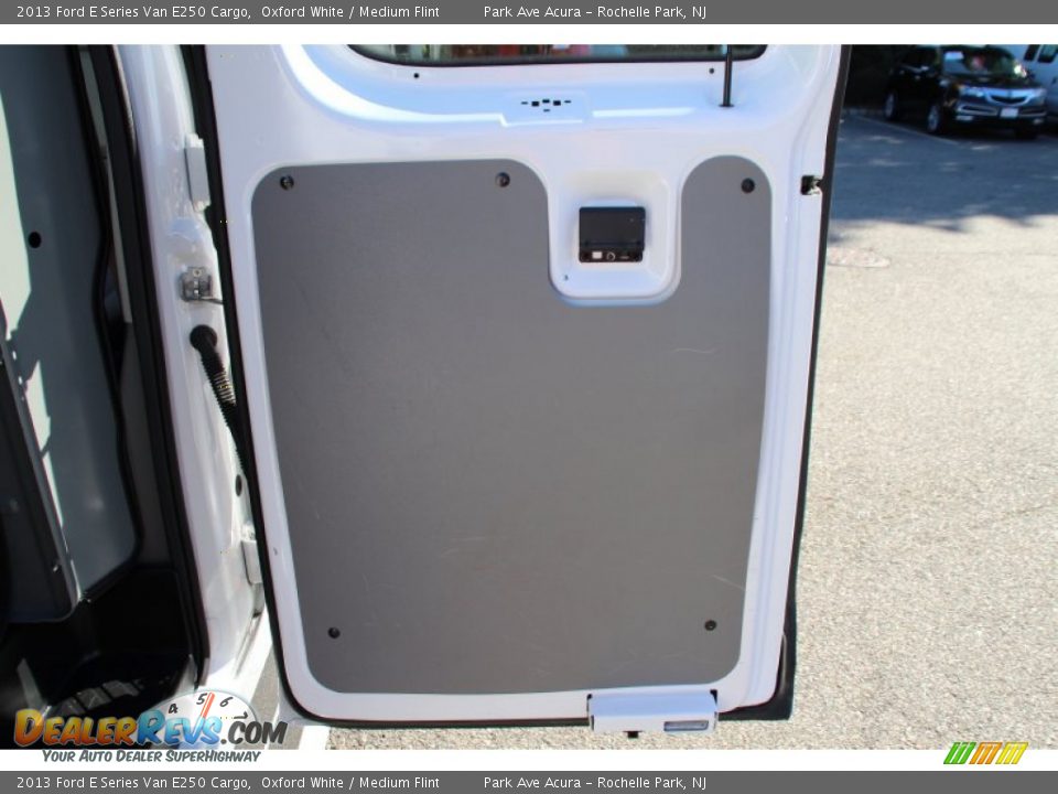 2013 Ford E Series Van E250 Cargo Oxford White / Medium Flint Photo #22