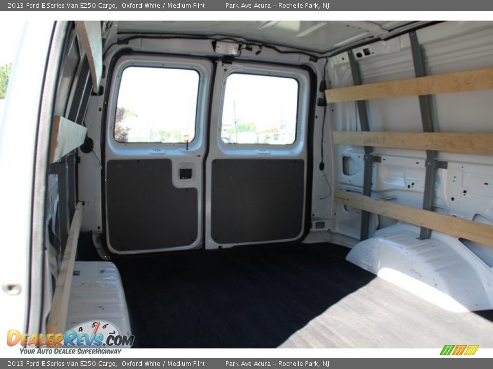 2013 Ford E Series Van E250 Cargo Oxford White / Medium Flint Photo #23